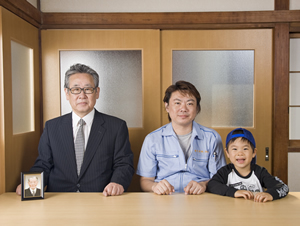 4代そろって：写真